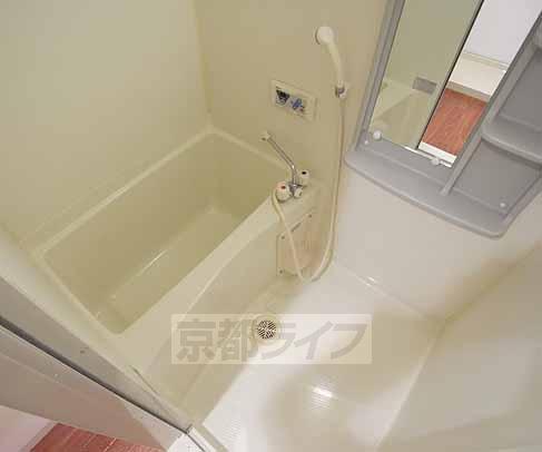 バス・シャワールーム　ゆったりと浸かれます。