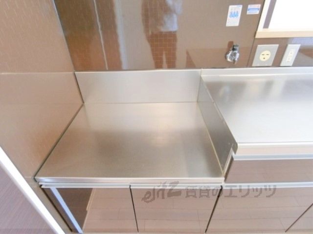 キッチン　コンロ置き場