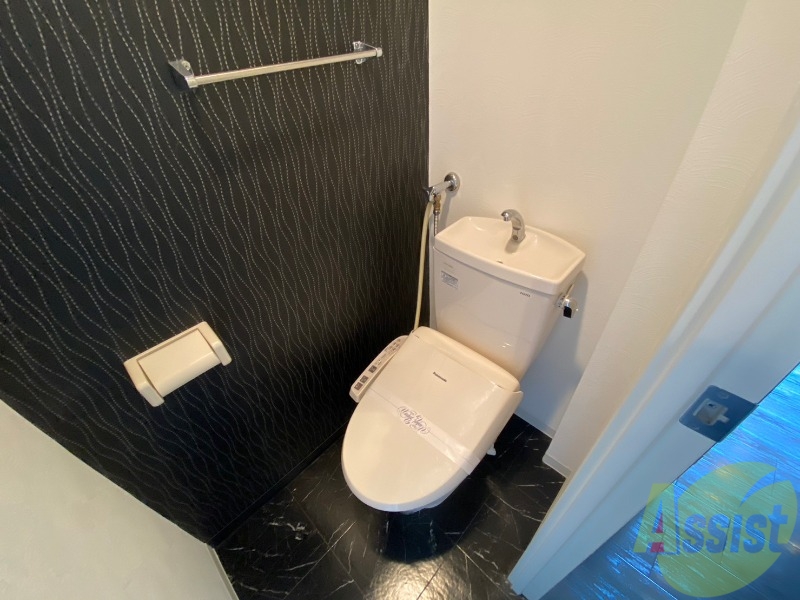 トイレ　こちらはトイレです。清潔感があり、安心して使用できます。