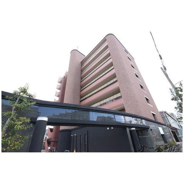 エントランス　建物外観