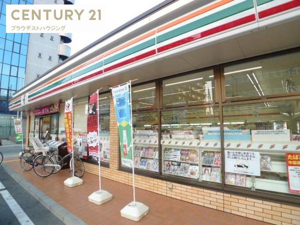 コンビニ　セブンイレブン大阪諏訪４丁目店（コンビニ）まで393m