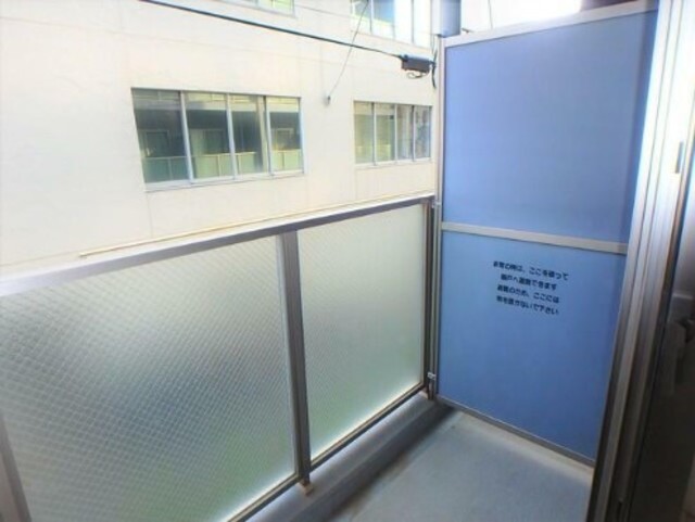 バルコニー　バルコニーあります