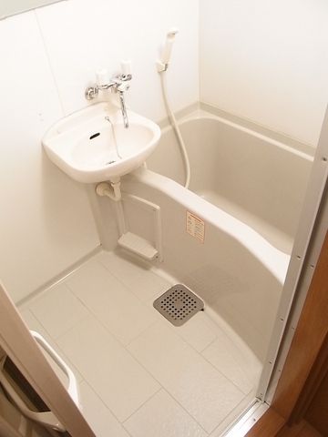 バス・シャワールーム　バスルーム