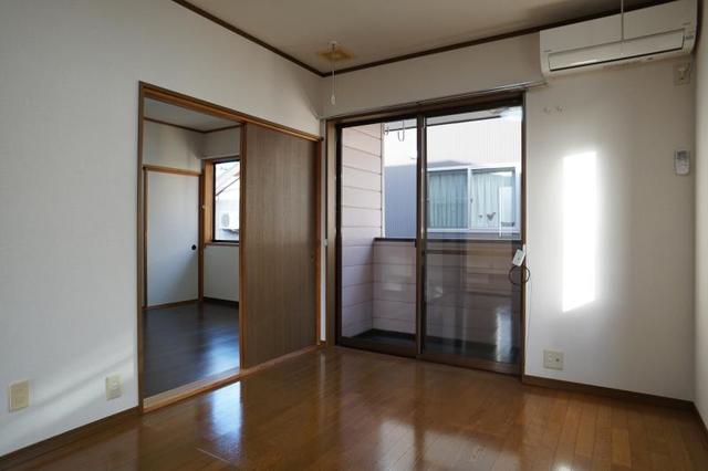 居室・リビング　洋室１