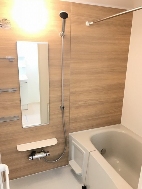 バス・シャワールーム