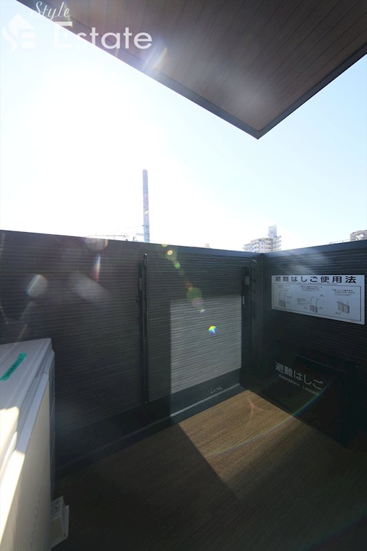 バルコニー　同仕様内装