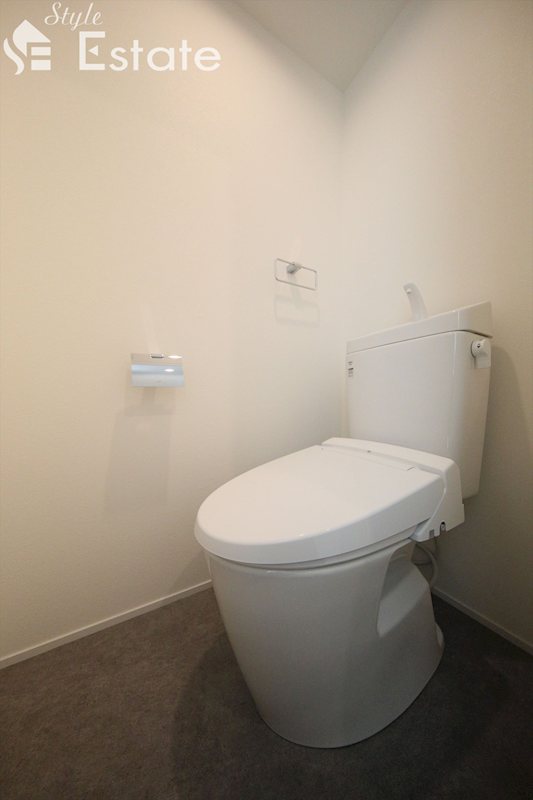 トイレ　同仕様内装