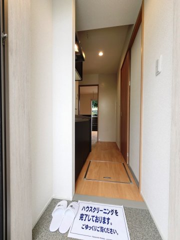 玄関　同物件内参考画像