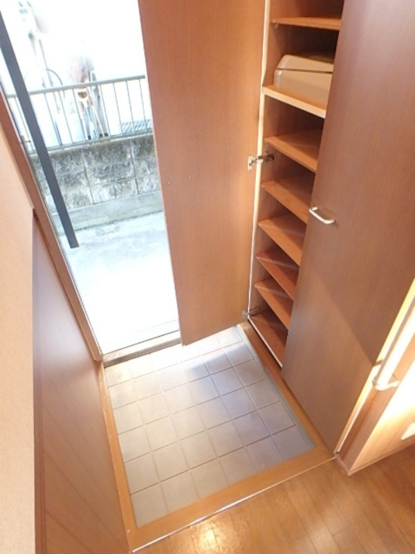 玄関　図面と現状に相違がある場合には現状を優先