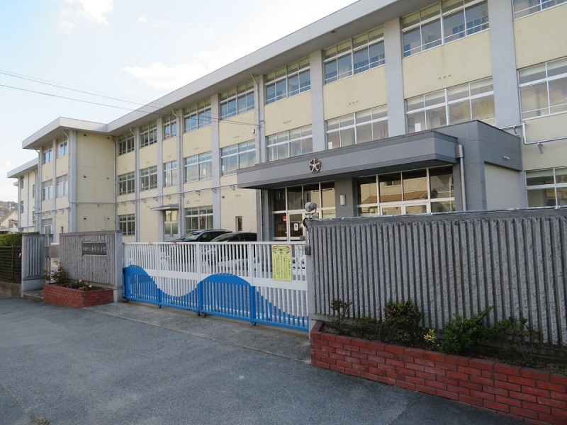 小学校　糸引小学校（小学校）まで1299m