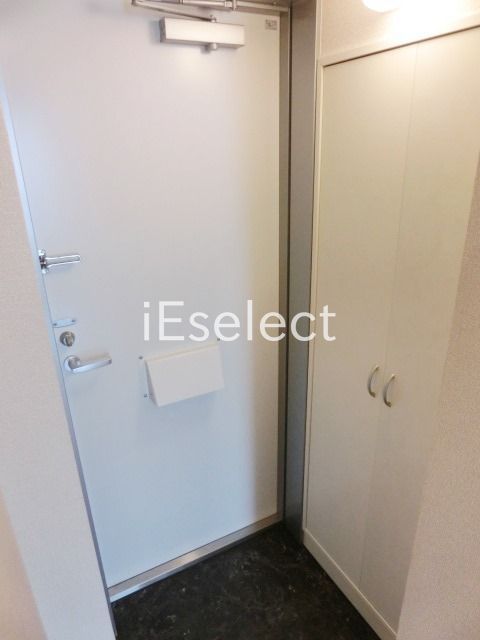 玄関　玄関シューズボックス