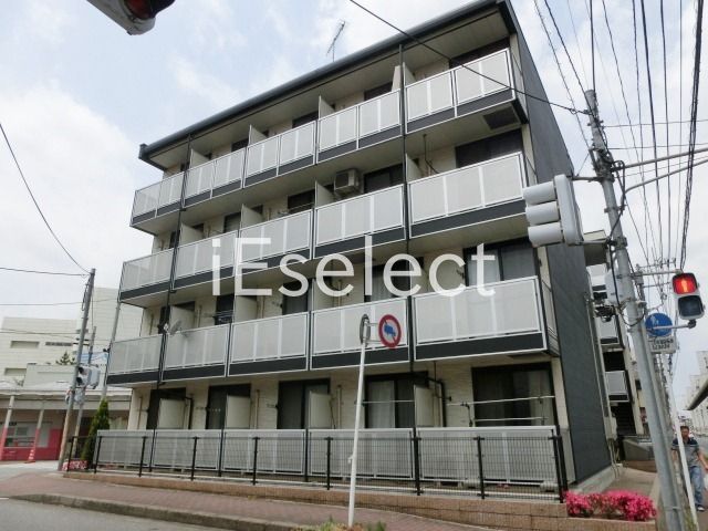 建物外観　緑豊かな千葉公園のそばです。