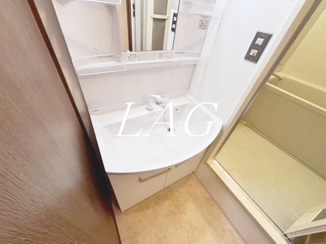 洗面設備　洗面台です。