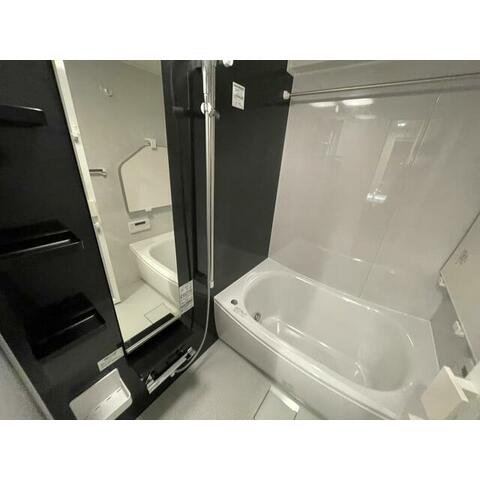 バス・シャワールーム　浴室乾燥機付き♪