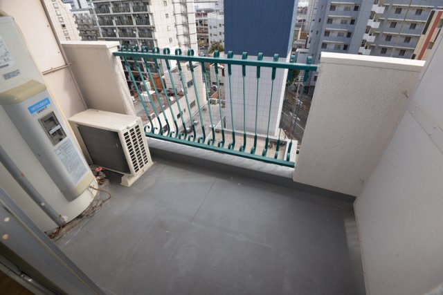 バルコニー　バルコニーからの眺めを楽しみながら食事をしませんか