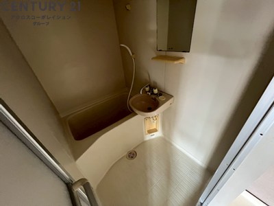 バス・シャワールーム　バストイレ別でおすすめです。