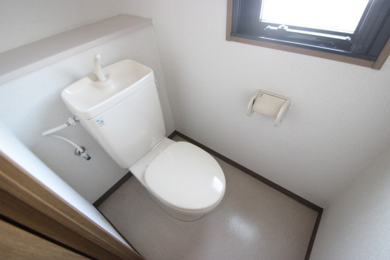 トイレ　※別号室の写真です。