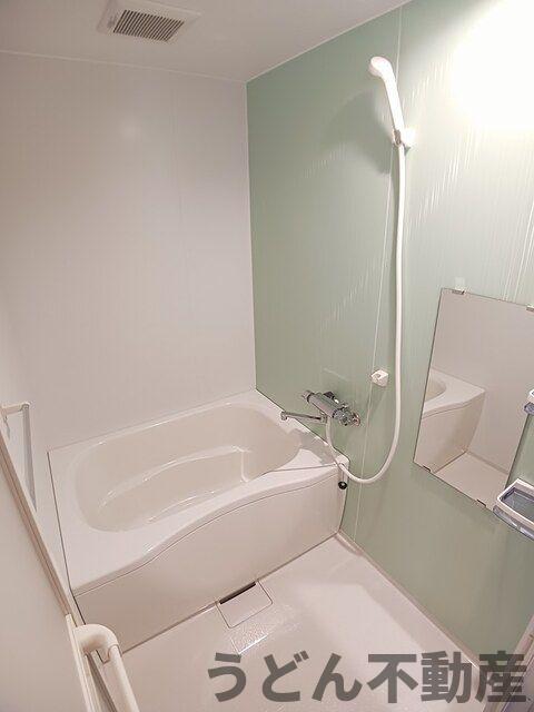 バス・シャワールーム　うどん県のお部屋探しはうどん不動産へ うどんちゃんとLINE