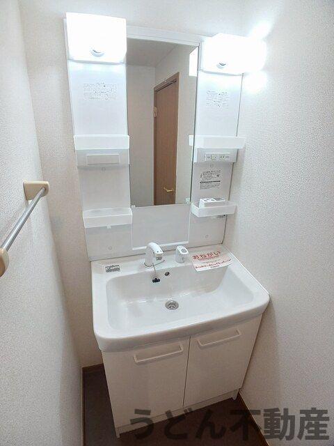 洗面設備　うどん県のお部屋探しはうどん不動産へ うどんちゃんとLINE