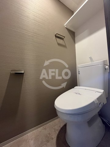 トイレ　エスリードレジデンス江坂垂水町　トイレ