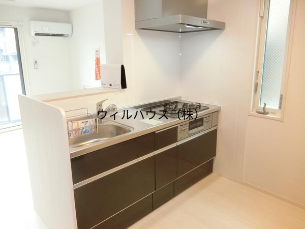 キッチン　同施工会社イメージ。