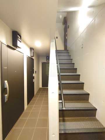 ロビー　COCOFLAT西荻窪