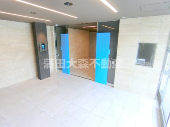 エントランス　防犯カメラTVモニター付オートロック宅配BOXメールBOX管