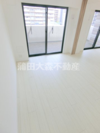 駐車場　敷地内屋根付平置き駐車場　空き状況等詳細はお問合せください。