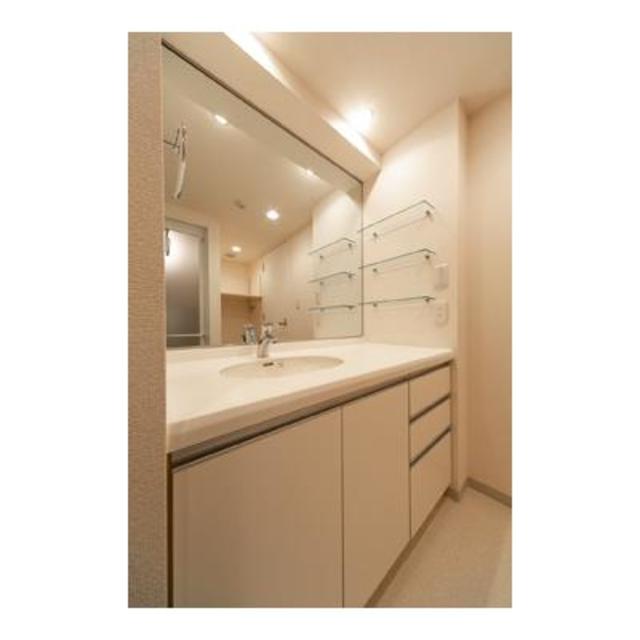 洗面設備　※写真は同タイプ住戸です。