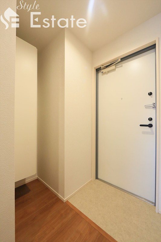 玄関　同仕様内装