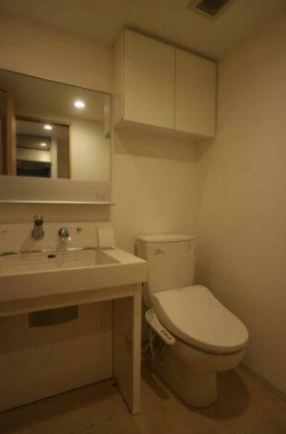 トイレ　※別部屋の参考写真です。