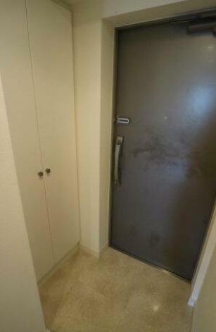 玄関　※別部屋の参考写真です。