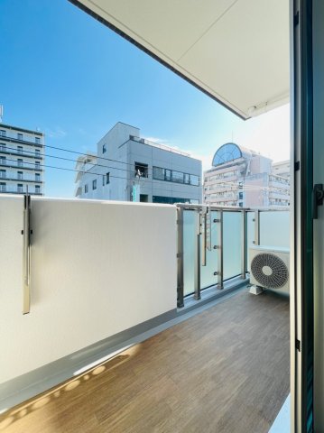 バルコニー　同マンション別部屋　参考写真