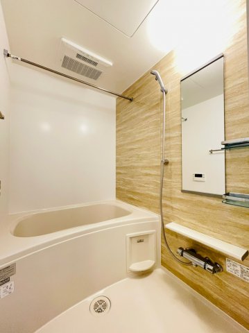 バス・シャワールーム　同マンション別部屋　参考写真