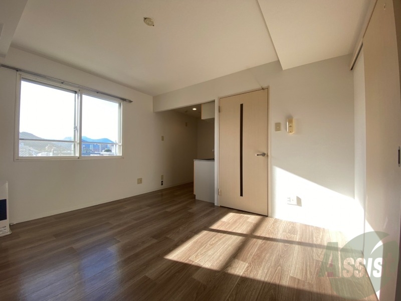 居室・リビング　広くてキレイなお部屋が広がっていて、充実した生活が送れそう。