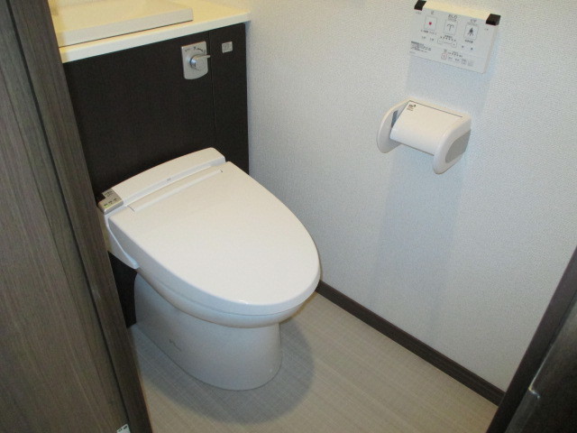 トイレ　別号室