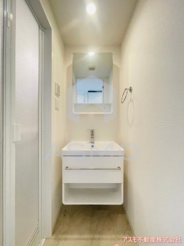 洗面設備　同マンション別部屋参考写真