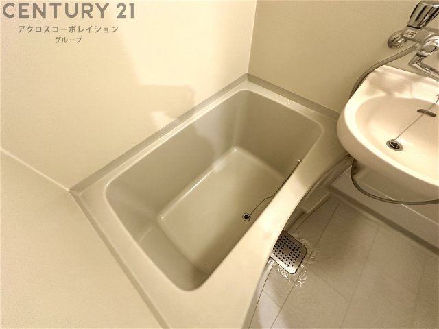 バス・シャワールーム　シンプルで機能的なユニットバスです！