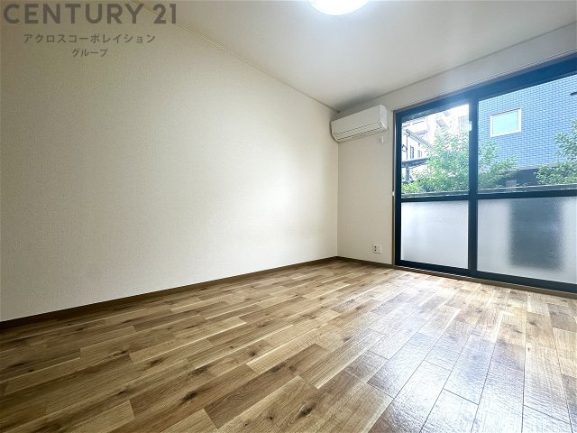 居室・リビング　エアコン付きの6帖の洋室です♪