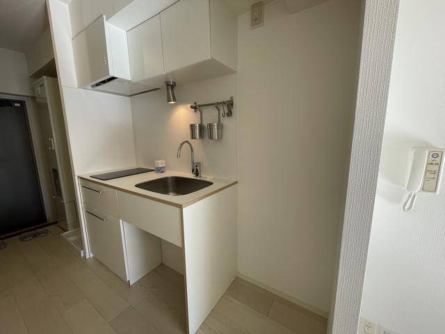 キッチン　冷蔵庫スペース十分にございます。