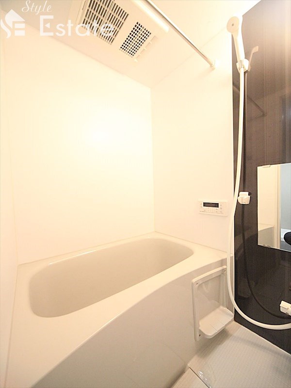 バス・シャワールーム　バスルーム