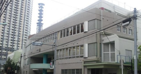 小学校　新宿区立牛込仲之小学校（小学校）まで419m