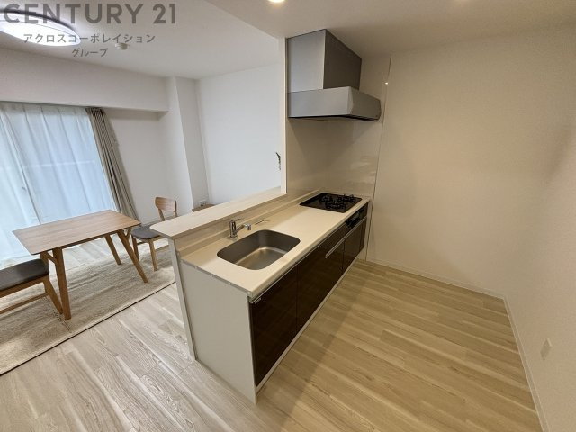 キッチン　3口ガスコンロ付きのカウンターキッチン！