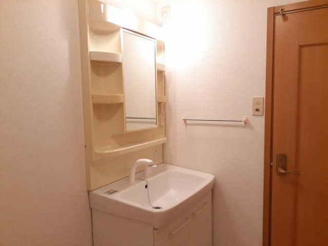 洗面設備　忙しい朝には欠かせない洗面所です
