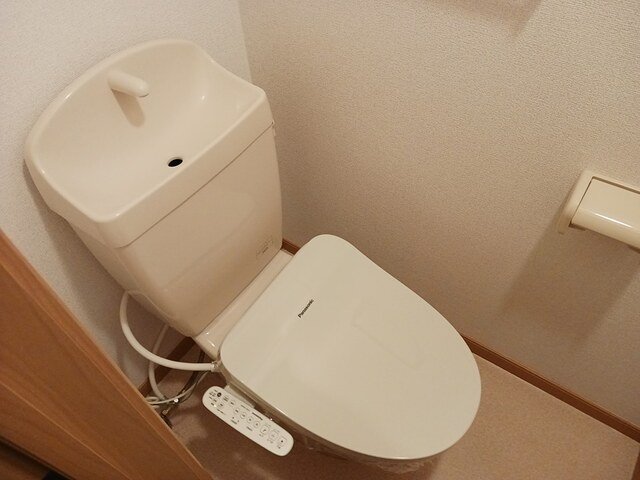 トイレ　ゆったりとした空間のトイレです