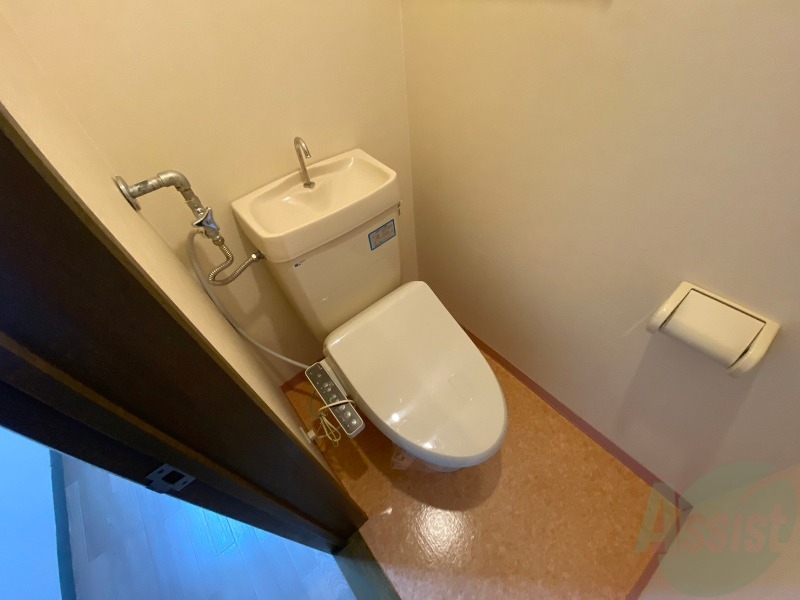トイレ　トイレです。ウォシュレット付を探している方、おすすめです。