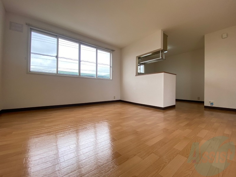 居室・リビング　広くてキレイなお部屋が広がっていて、充実した生活が送れそう。