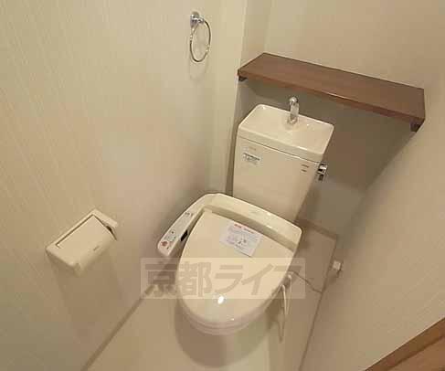 トイレ　清潔感のある洋式トイレ。