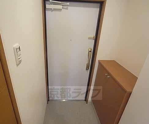 玄関　シューズボックス付きです。