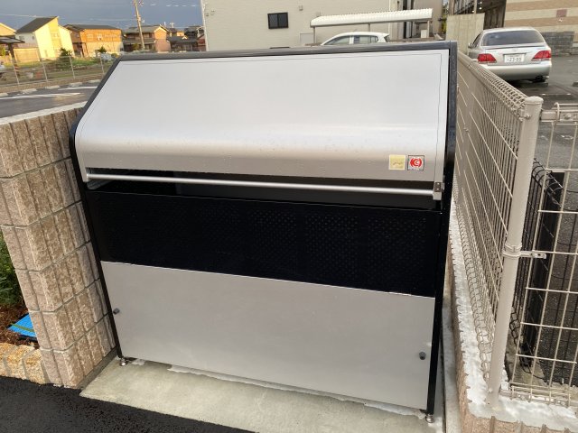 その他　ゴミ捨て場（その他）まで50m